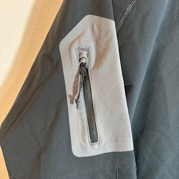 COLUMBIA Sz L Hooded Zip Up Mesh Lining Pockets Drawstring Wind Breaker Jacket - Picture 13 of 15